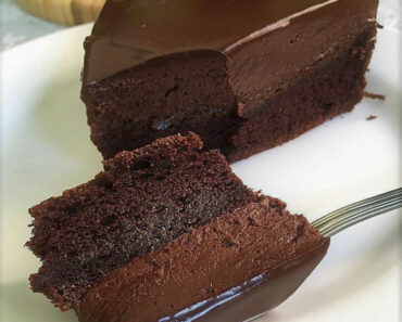 Double Deep Dark Chocolate Mousse Cake with Baileys