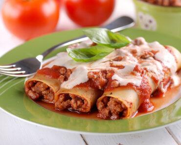 Cannelloni with Bolognese Sauce